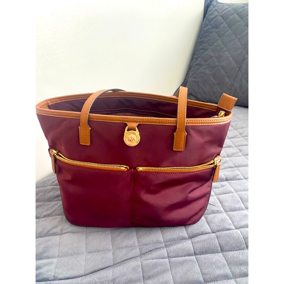 Michael Kors Handbags - Michael Kors Purse